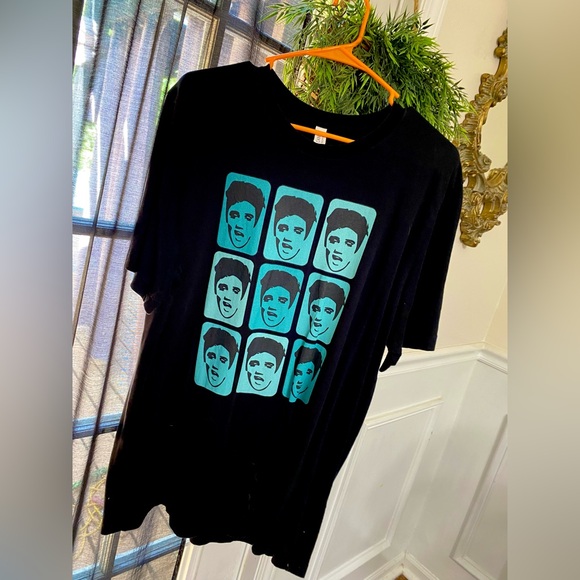 Black Graphic T-Shirt with Blue Elvis Presley Faces size large - Picture 1 of 2